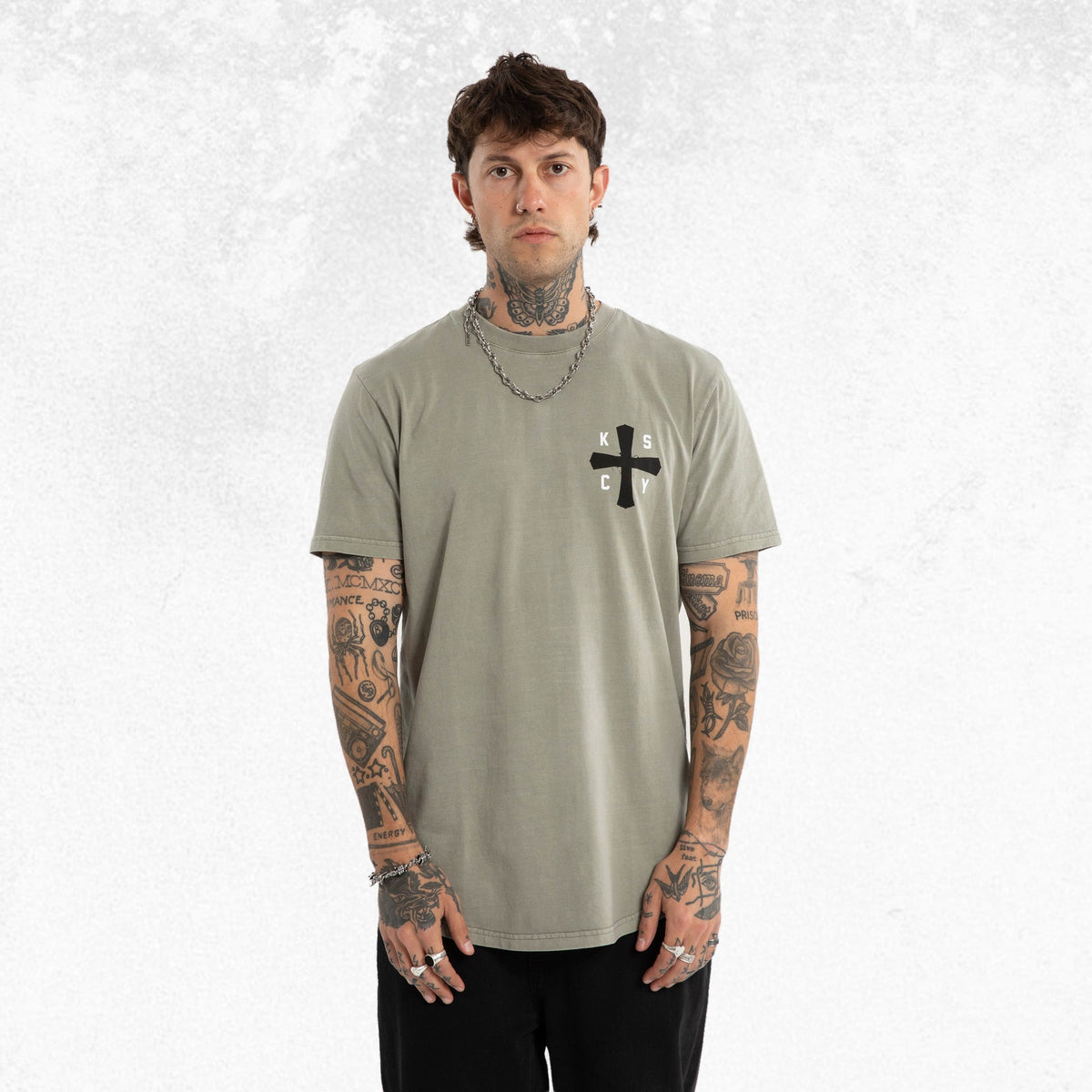 Kiss Chacey Hyped Dual Curved Tee Pigment Shadow 1