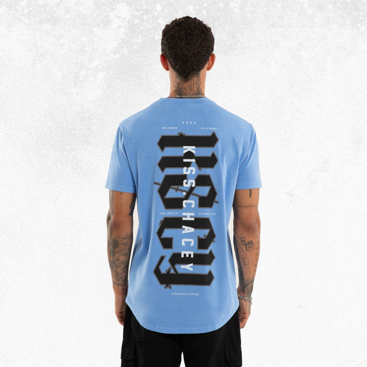 Kiss Chacey Severance Dual Curved Tee Pigment Corn Flower 1