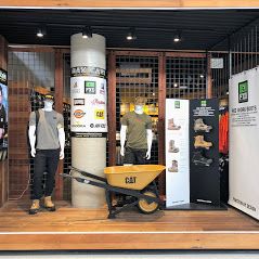 Located near Zara Man Cave Workwear Mount Gravatt